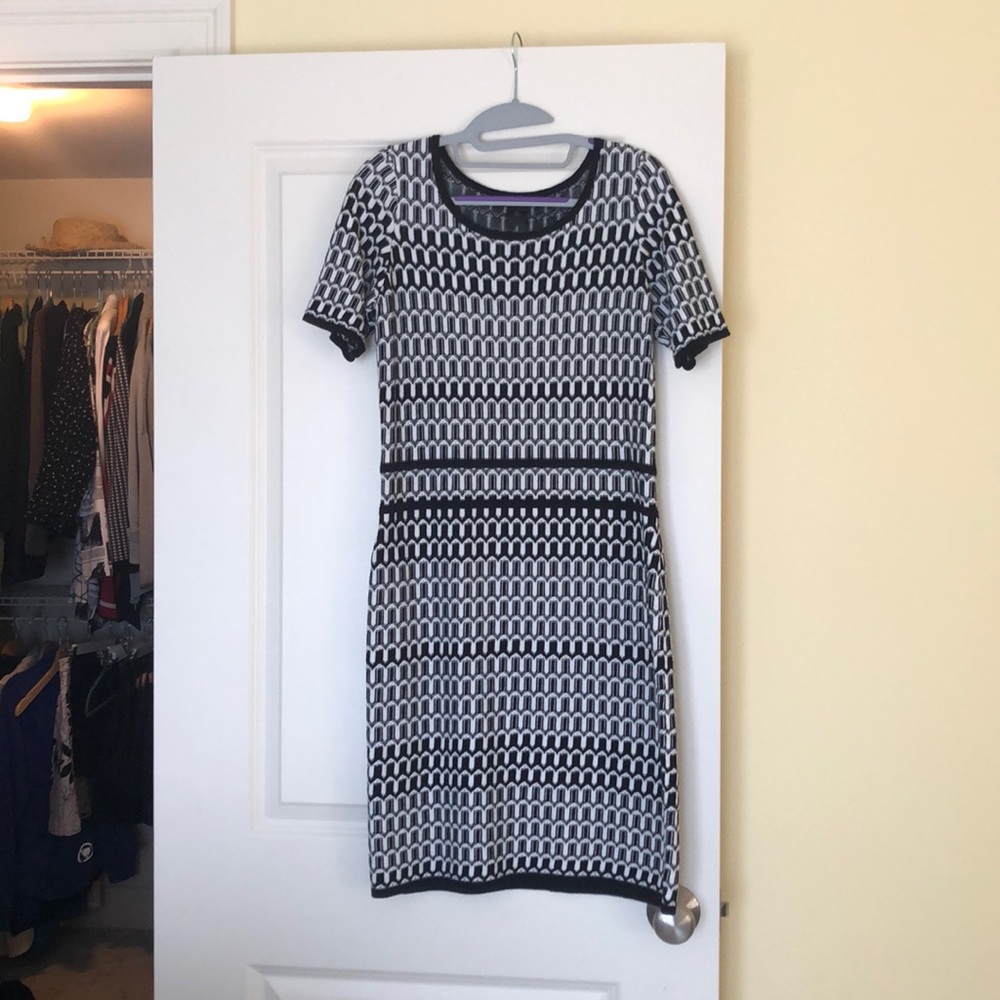 Black and white knit dress